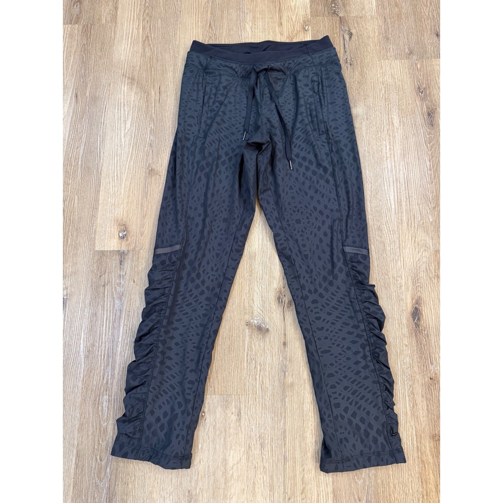 Lululemon Gorpcore Street To Studio Pant II Lined Sz 8 Black Animal Print Ruched